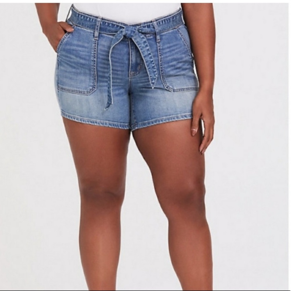 NWT Torrid Mid Rise Utility Denim Short